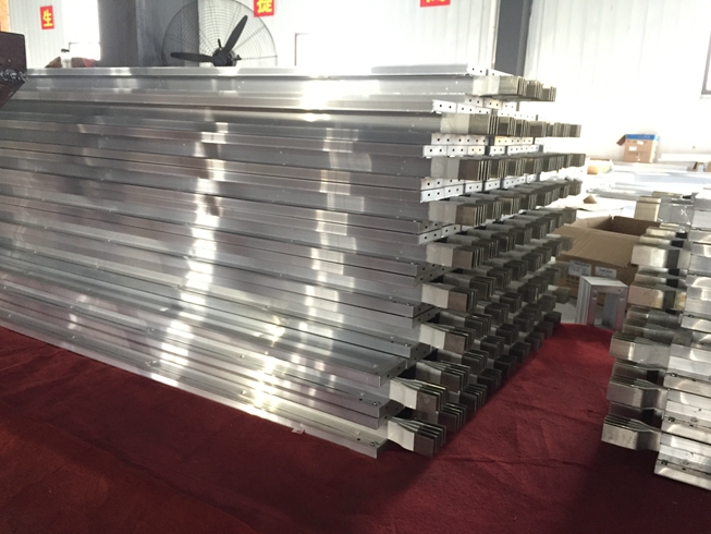 密集型母線槽的結構優(yōu)勢是什么呢